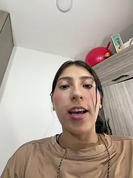 Snapshot of _QaraH chatting on May 2026 08:41:01 AM QaraH online show from May 2026 08:41:01 AM
