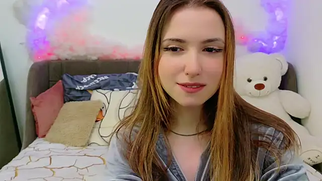 Snapshot of LeenMoonie chatting on May 2026 02:45:02 PM LeenMoonie online show from May 2026 02:45:02 PM