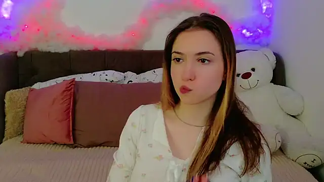 Snapshot of LeenMoonie chatting on July 2026 08:49:02 AM LeenMoonie online show from July 2026 08:49:02 AM