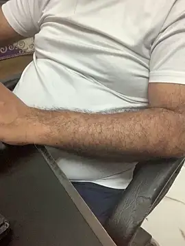 Snapshot of urb0nd chatting on March 2026 12:39:01 AM urb0nd online show from March 2026 12:39:01 AM