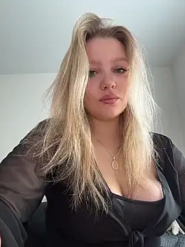 Snapshot of bettyloveu chatting on May 2026 04:08:02 AM bettyloveu online show from May 2026 04:08:02 AM