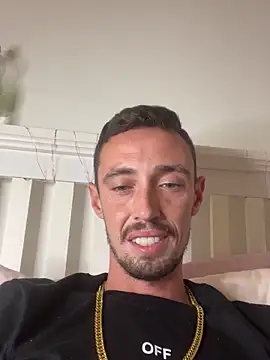 MeJross online show from April 2026 09:45:01 PM