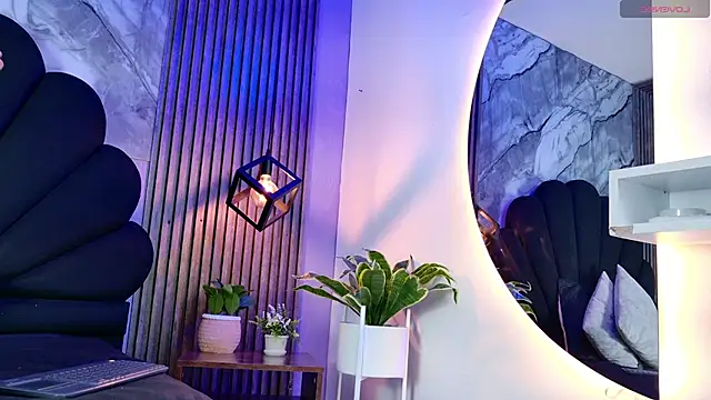  charlotte quee  online show from March 2026 01:38:01 PM