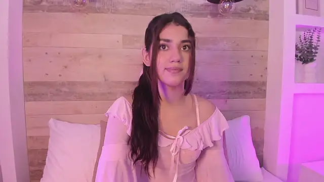 cristin collins online show from June 2026 02:44:01 AM