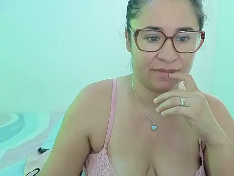 estrellajunior online show from July 2026 11:14:01 AM