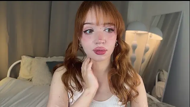 JuicySweetBliss online show from April 2026 06:54:02 PM