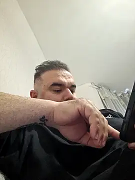 bigmillz32 online show from March 2026 01:28:01 PM