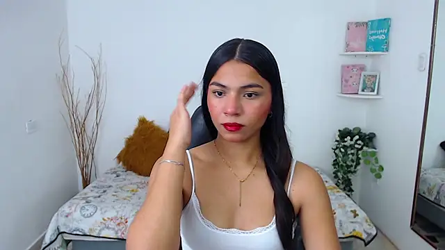 Snapshot of Emma_Faith chatting on June 2026 01:57:02 PM Emma Faith online show from June 2026 01:57:02 PM
