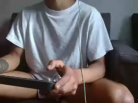 sornero777111 online show from April 2026 01:04:02 PM