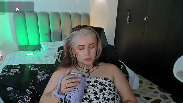 JeanneWilliams online show from July 2026 03:03:02 PM