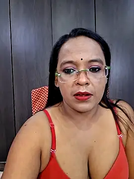 Snapshot of hornyrosy321 chatting on June 2026 05:37:02 PM hornyrosy321 online show from June 2026 05:37:02 PM
