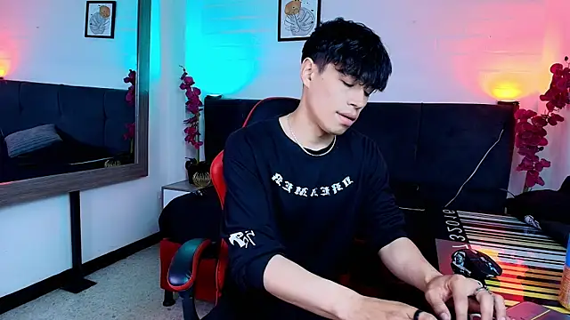 Andreew Style online show from May 2026 05:50:02 PM