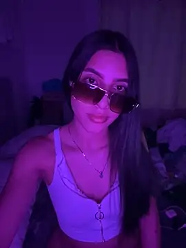 miaculuci online show from March 2026 04:18:02 AM