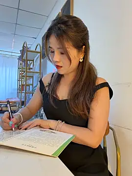 Xiaoxiao-y online show from May 2026 07:48:01 AM