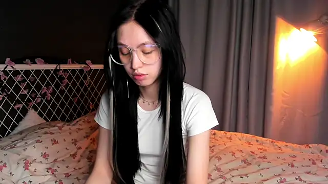Snapshot of lizaa_breeze chatting on July 2026 05:04:02 PM lizaa breeze online show from July 2026 05:04:02 PM