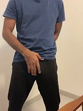 Snapshot of xreoz1245 chatting on March 2026 11:41:01 PM xreoz1245 online show from March 2026 11:41:01 PM