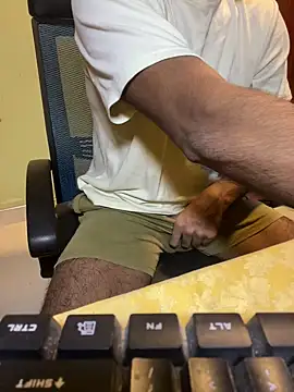 Snapshot of xreoz1245 chatting on March 2026 07:52:01 PM xreoz1245 online show from March 2026 07:52:01 PM