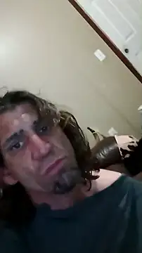 Snapshot of SplendidForge chatting on March 2026 04:24:02 AM SplendidForge online show from March 2026 04:24:02 AM