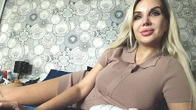 SexyQueenNina online show from November 2025 10:45:02 PM