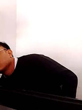 TavoMalex online show from March 2026 06:11:02 PM