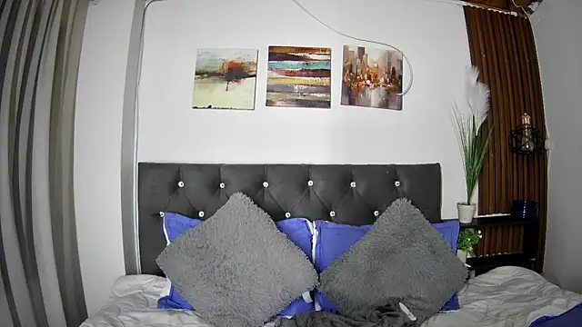 Snapshot of naughtycouplex_ chatting on March 2026 11:43:01 PM naughtycouplex online show from March 2026 11:43:01 PM