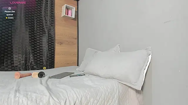 Enzoo98  online show from April 2026 01:19:02 AM