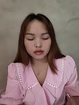 Snapshot of Mina_xYx chatting on June 2026 03:25:01 AM Mina xYx online show from June 2026 03:25:01 AM