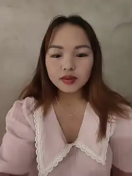 Snapshot of Mina_xYx chatting on June 2026 03:33:01 AM Mina xYx online show from June 2026 03:33:01 AM