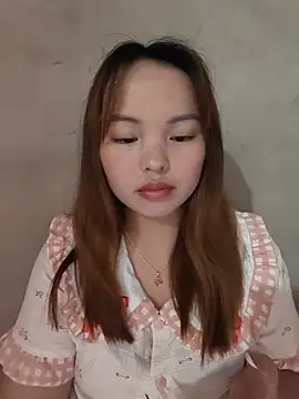Snapshot of Mina_xYx chatting on July 2026 03:54:02 PM Mina xYx online show from July 2026 03:54:02 PM
