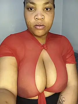 Snapshot of BeverlyQueen15 chatting on June 2026 06:51:02 PM BeverlyQueen15 online show from June 2026 06:51:02 PM