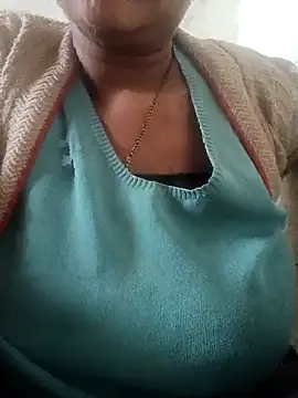 Snapshot of Mona_ji32 chatting on March 2026 05:56:02 AM Mona ji32 online show from March 2026 05:56:02 AM