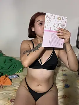 Snapshot of BlueHotBaby chatting on May 2026 05:37:01 AM BlueHotBaby online show from May 2026 05:37:01 AM