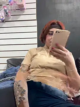 Snapshot of BlueHotBaby chatting on June 2026 01:32:01 AM BlueHotBaby online show from June 2026 01:32:01 AM