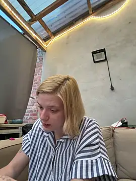 jessebell2003 online show from May 2026 07:44:02 PM