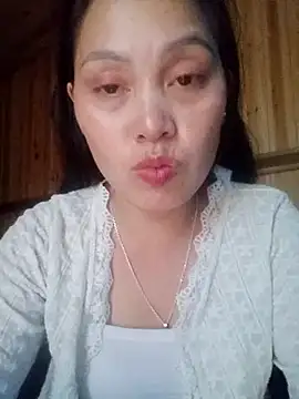 Snapshot of Abi-ni chatting on May 2026 10:09:02 AM Abi-ni online show from May 2026 10:09:02 AM