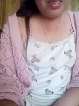 Snapshot of Abi-ni chatting on June 2026 01:41:02 AM Abi-ni online show from June 2026 01:41:02 AM