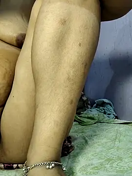 Snapshot of Roshni-200 chatting on April 2026 07:07:01 PM Roshni-200 online show from April 2026 07:07:01 PM