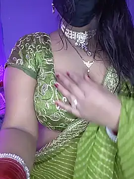 Snapshot of Miss_roohi chatting on July 2026 07:04:01 AM Miss roohi online show from July 2026 07:04:01 AM