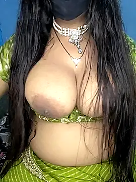 Snapshot of Miss_roohi chatting on August 2026 06:27:02 AM Miss roohi online show from August 2026 06:27:02 AM