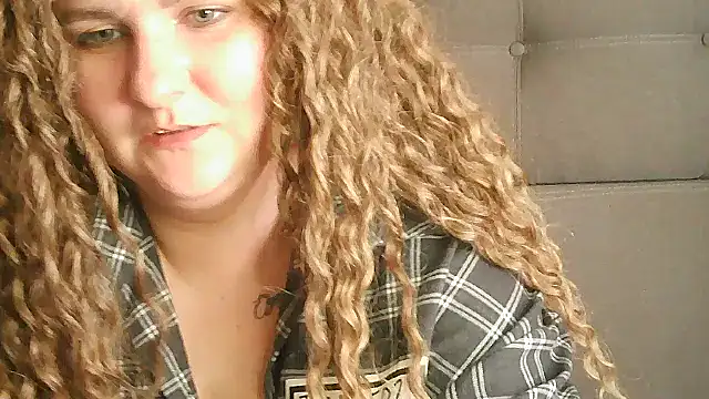 Snapshot of Minisstra chatting on March 2026 01:48:02 PM Minisstra online show from March 2026 01:48:02 PM