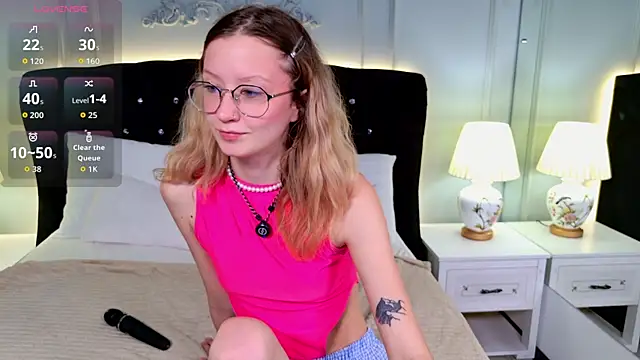 AmelieViolet online show from June 2026 03:43:02 AM
