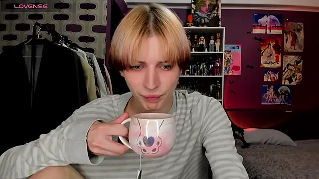 Snapshot of sweet_peach___ chatting on June 2026 08:45:02 PM sweet peach online show from June 2026 08:45:02 PM