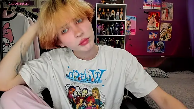 Snapshot of sweet_peach___ chatting on July 2026 05:50:02 PM sweet peach online show from July 2026 05:50:02 PM