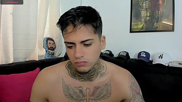 sweetlatinoboy online show from April 2026 12:52:02 PM