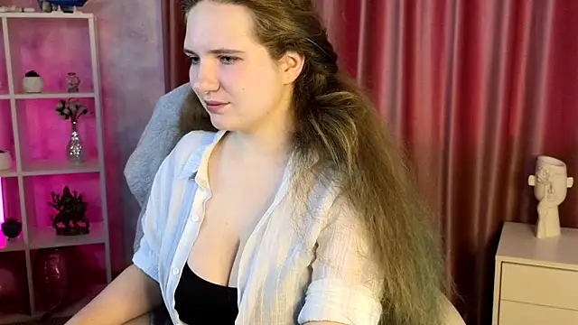 Amaliya Evans online show from March 2026 05:57:01 AM