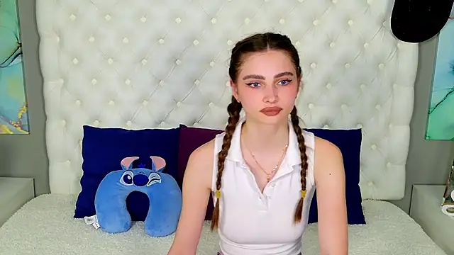 MilaLick online show from June 2026 06:30:02 AM