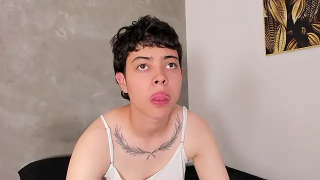 Cris Sasha online show from March 2026 02:20:01 PM