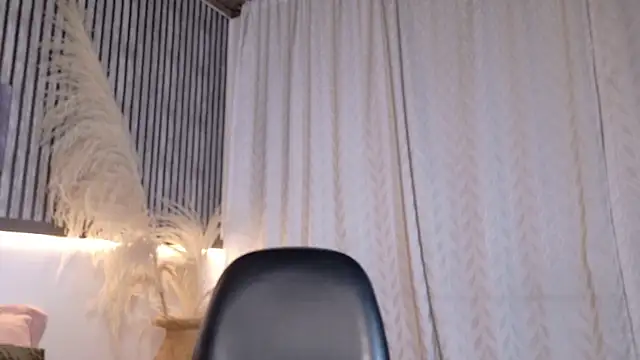 Mariia Paulaa online show from August 2026 10:40:02 AM