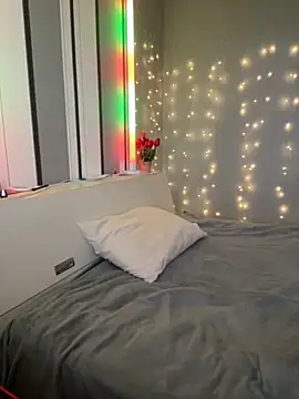 Snapshot of Taya_lips chatting on March 2026 07:02:02 AM Taya lips online show from March 2026 07:02:02 AM