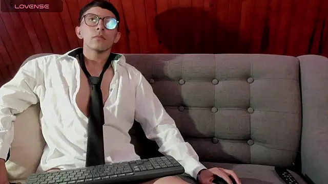 Snapshot of LeonBlazze chatting on March 2026 05:28:01 PM LeonBlazze online show from March 2026 05:28:01 PM